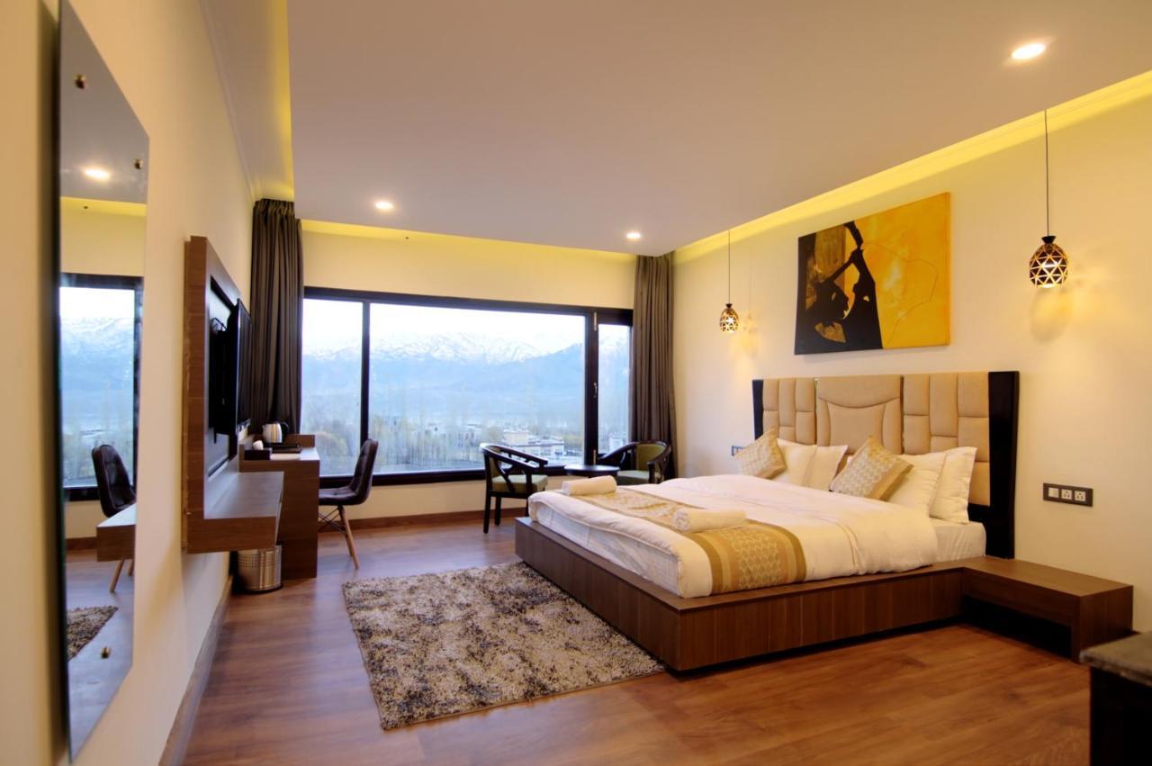 Hotel Sia Residency Leh Esterno foto