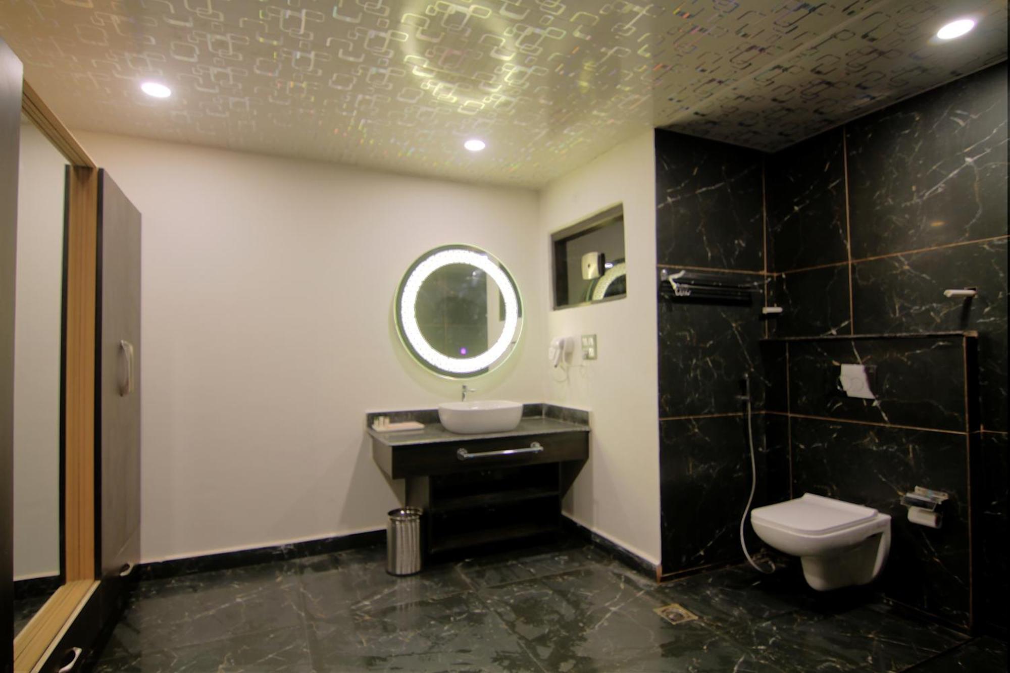 Hotel Sia Residency Leh Esterno foto